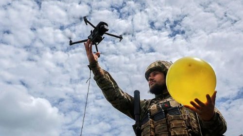 Ucrania, ataque sin precedentes a bases militares rusas