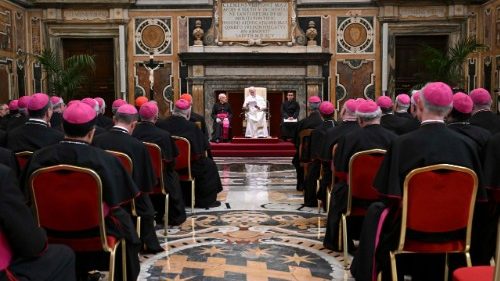 El Papa a los nuncios: sean la mirada de Pedro, siempre del lado de los últimos
