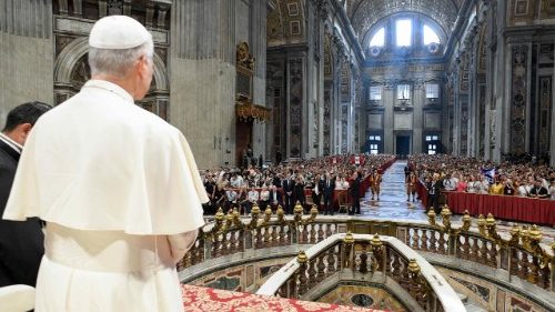 El Papa: Jesús no es un muro que separa sino una puerta que nos une