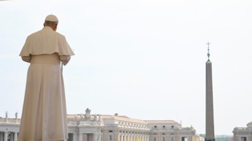 El Papa en el Ángelus: recemos por la paz en Oriente Medio, Ucrania y el mundo