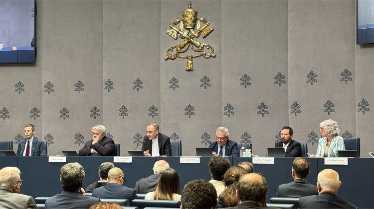 Un momento de la conferencia de prensa el lunes 16 de junio de 2025.