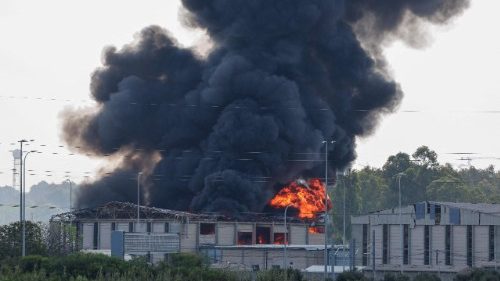Israel-Irán, continúan los bombardeos cruzados. Teherán dispuesto a negociar