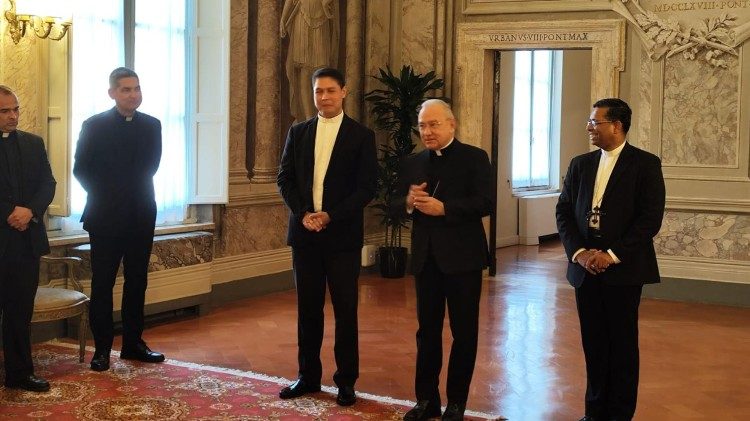 El Sustituto para los Asuntos Generales de la Secretaría de Estado anuncia la nueva misión confiada por el Papa León XIV a Salas Castañeda.