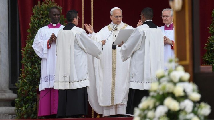 Santa misa en la Solemnidad del Corpus Christi presidida por el Pontífice en la Archibasílica Papal de San Juan de Letrán.