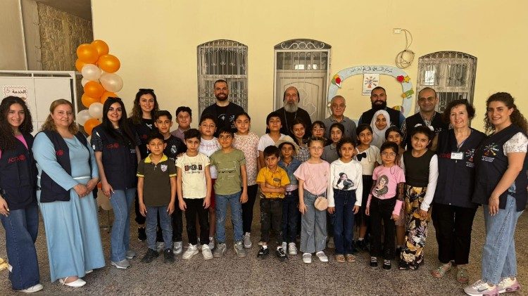 Niños beneficiados con la ayuda del proyecto "El jardín de los niños"
