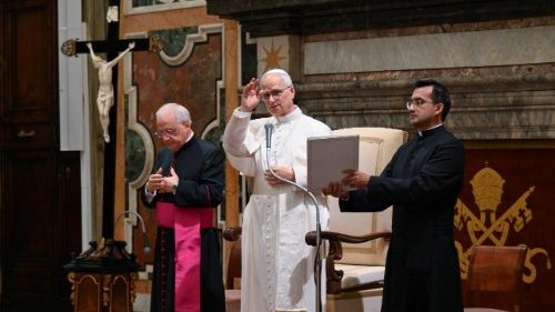 El Papa: Ayudar al Oriente cristiano, azotado por una violencia diabólica 