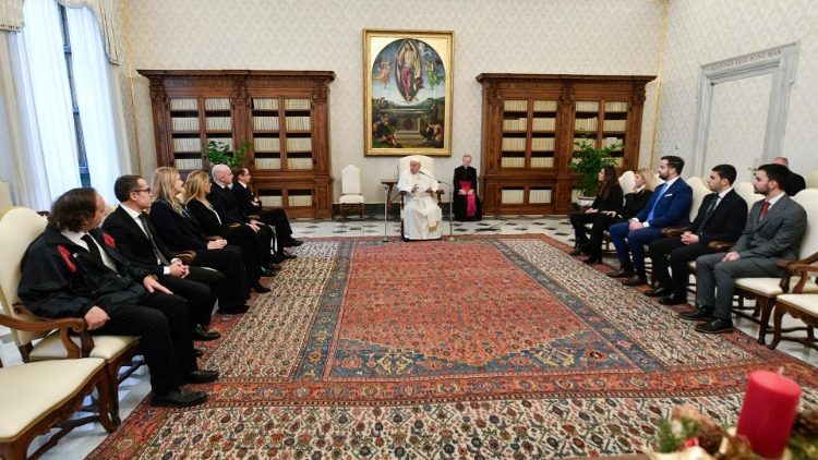 La audiencia de diciembre de 2023 del Papa Francisco con todo el personal de la Oficina del Auditor General