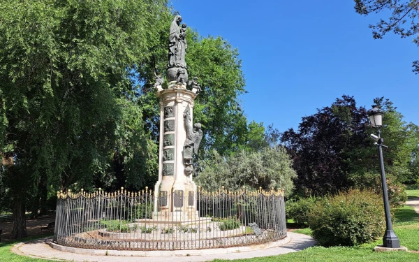 Monumento a la Virgen María en el Parque del Oeste en Madrid. Crédito: Nicolás de Cárdenas / ACI Prensa.