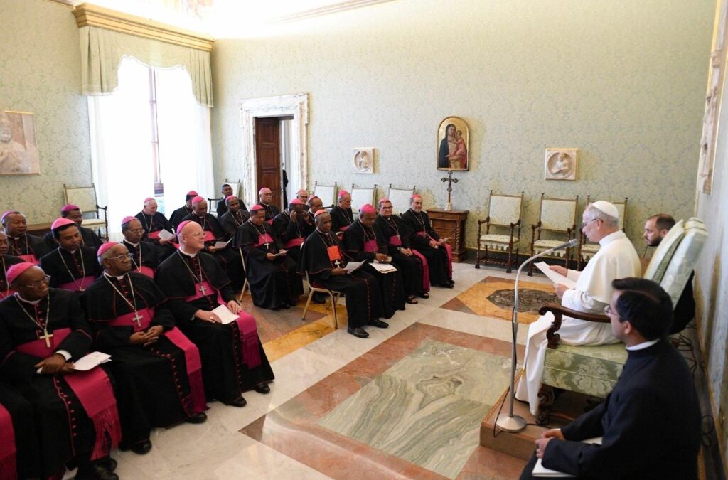 El Papa a los obispos de Madagascar: No aparten la mirada de los pobres