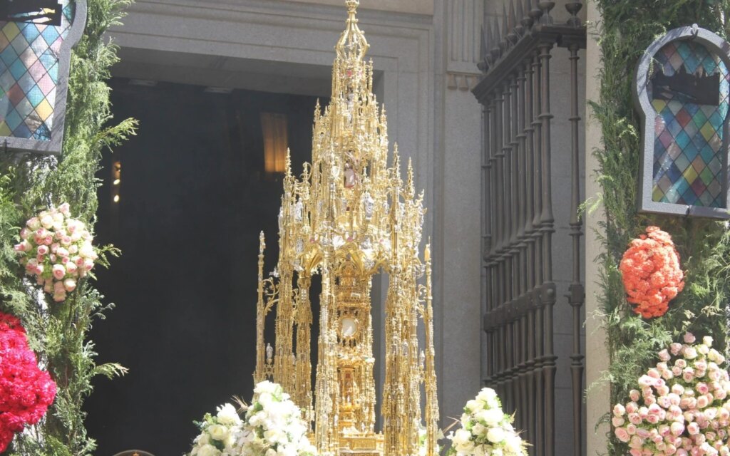 Procesión del Corpus Christi: La maravilla que es pasear a un Dios por la calle