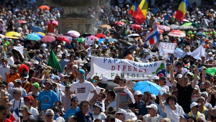 Santa misa presidida por el Papa León XIV durante el Jubileo de las Familias, los Niños, los Abuelos y los Ancianos, domingo 1 de junio de 2025.