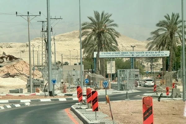 El cruce de Allenby en la frontera entre Israel y Jordania. Crédito: Cameron Mumford