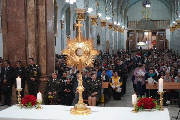 La Hora Santa en la Iglesia San Sebastián en Cuenca. Crédito: Mario Calle / Radio Católica Cuenca.