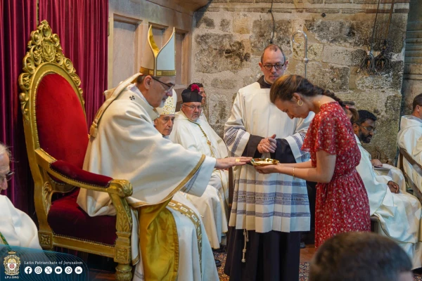 El Cardenal Pierbattista Pizzaballa en la celebración del Corpus Christi en la Basílica del Santo Sepulcro de Jerusalén en Tierra Santa. Crédito: Latin Patriarchate of Jerusalem.
