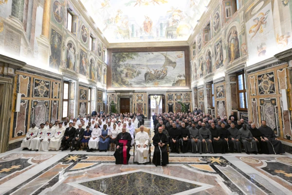 Franciscanos y trinitarios se reúnen con el Papa León XIV. Crédito: Vatican Media